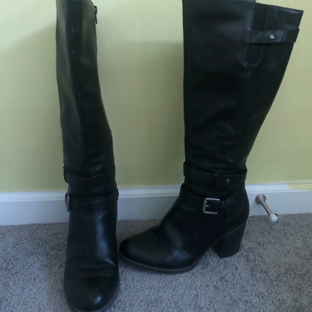 tall black boots